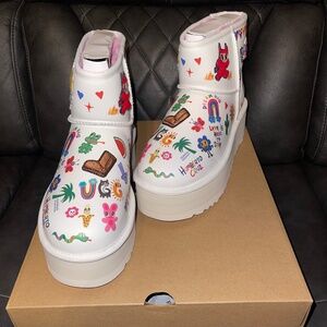 UGG: “Karol G” Classic Platform Pop Sketch, Limited Edition, Size 8